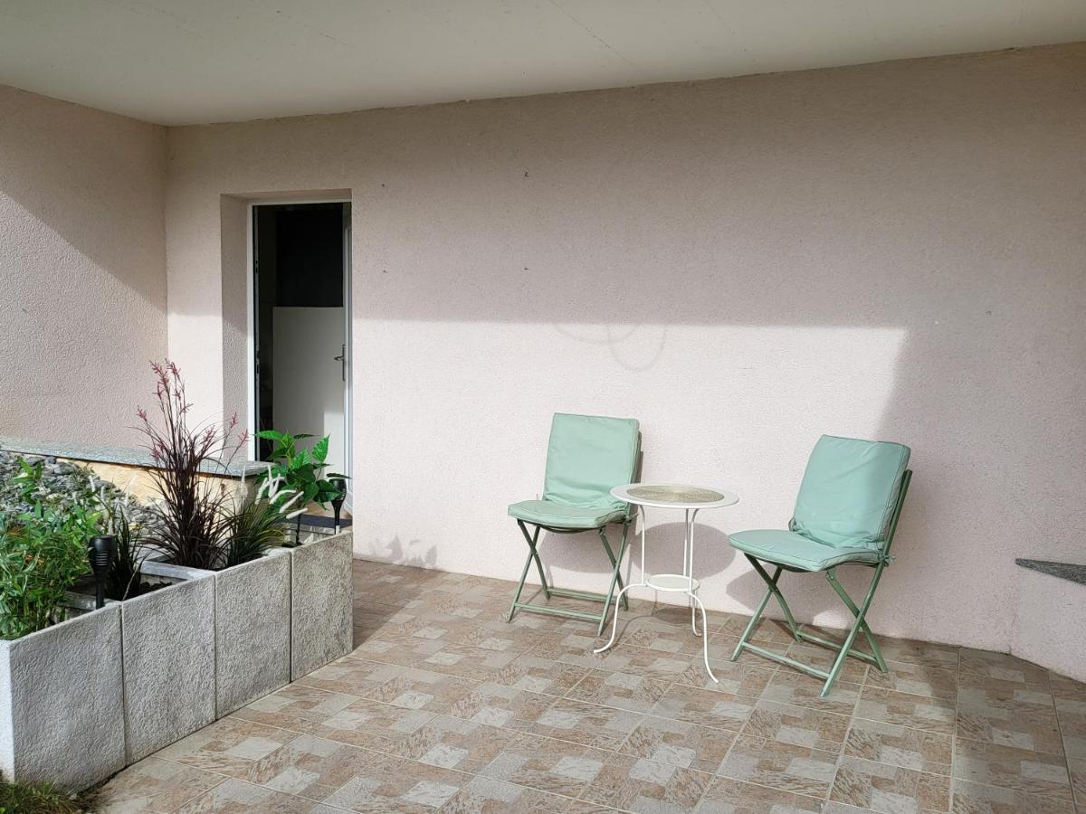 Studio Des Fontanettes Miège Exterior foto